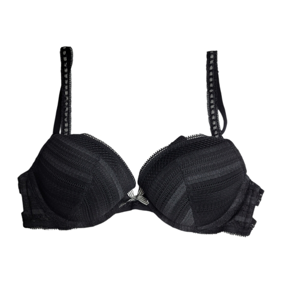 Victoria’s Secret - Black lace Push-Up Bra Size: 34C - Picture 1 of 4